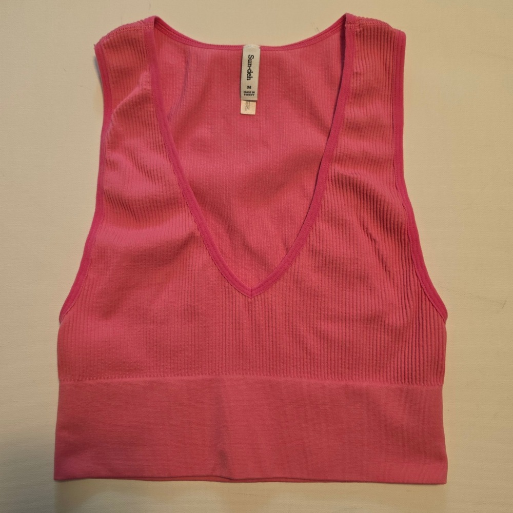 Sun-deh Ribbed Deep V-Neck Cropped Tank Top Pink Size Medium